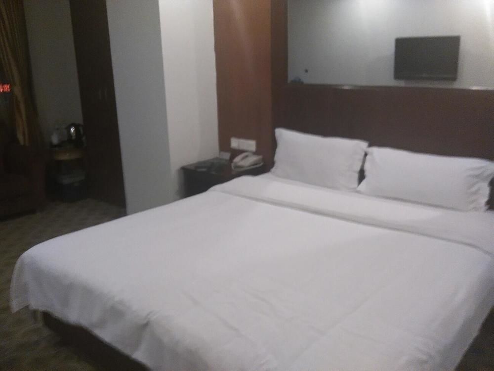 ג'אוצ'ינג Shanshui Fashion Hotel Paifang Park מראה חיצוני תמונה